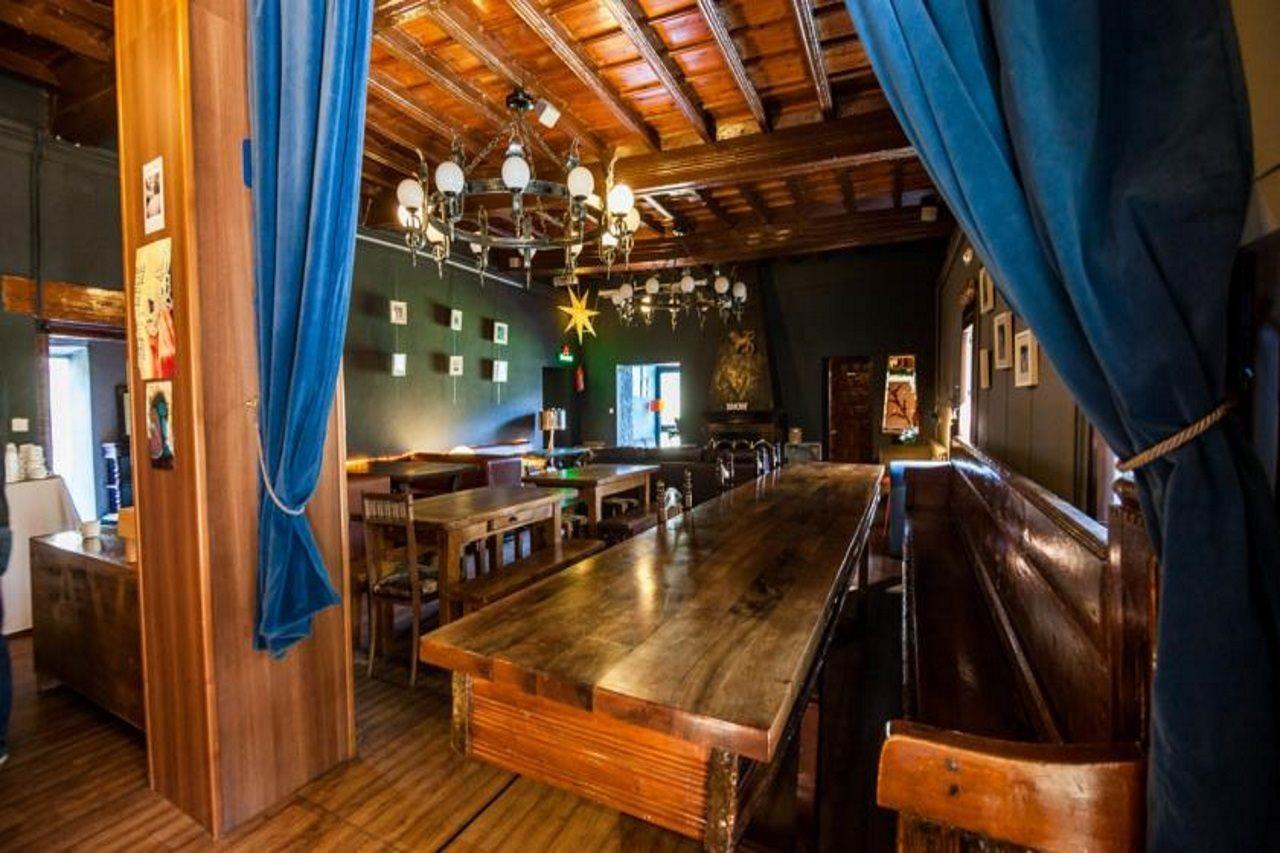 Borda Jovell Hostel Sispony Buitenkant foto