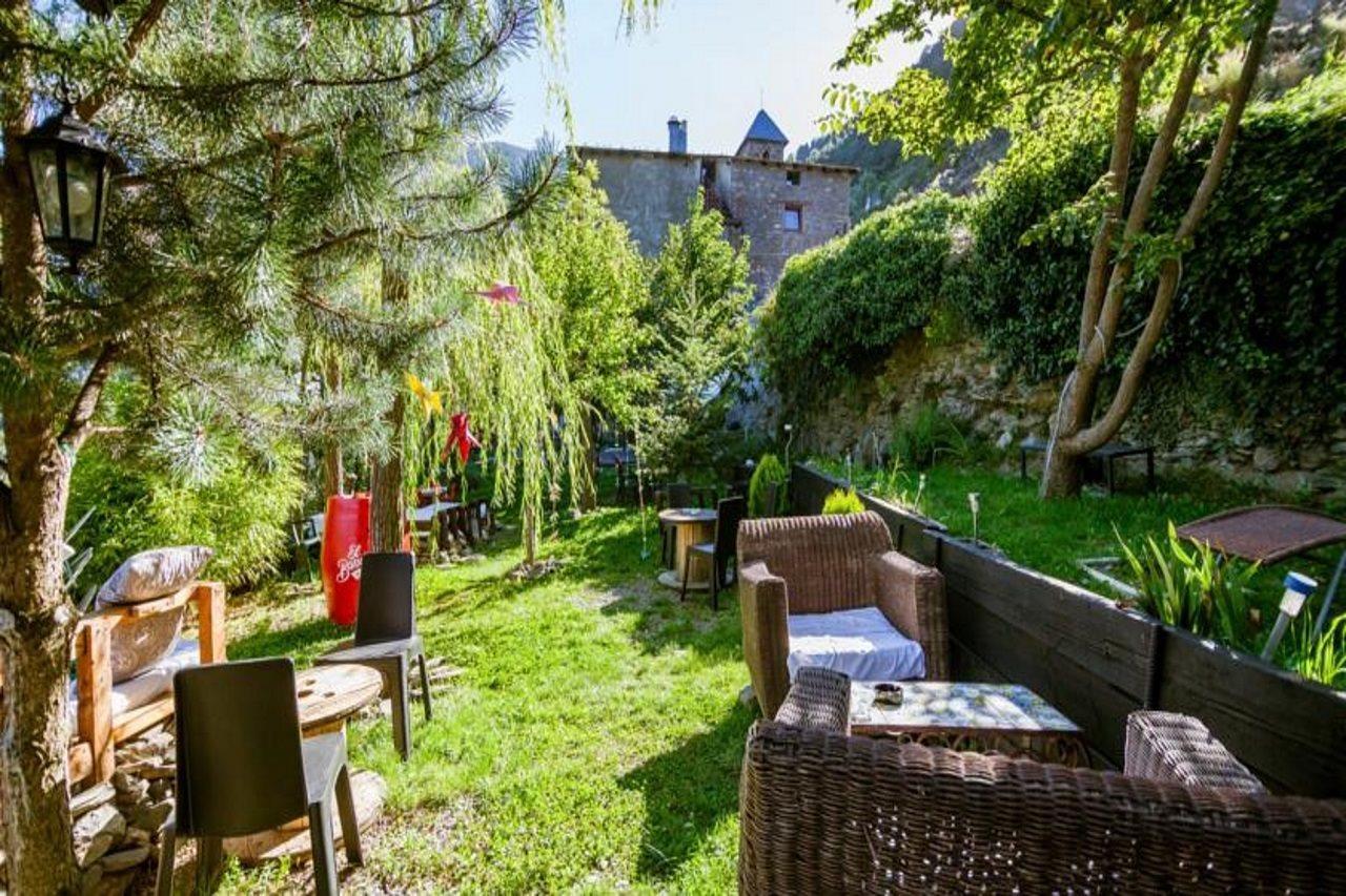Borda Jovell Hostel Sispony Buitenkant foto